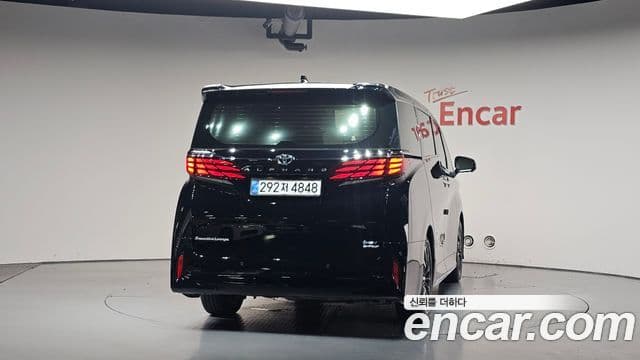 Toyota Alphard 2025 — ფოტო 4/20