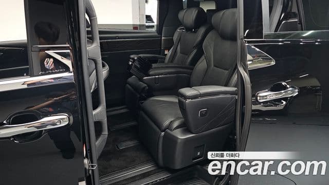 Toyota Alphard 2025 — ფოტო 11/20