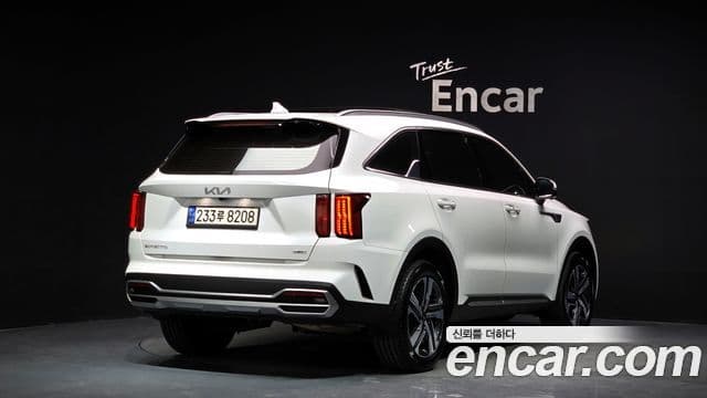 Kia Sorento 2022 — Фото 2/20