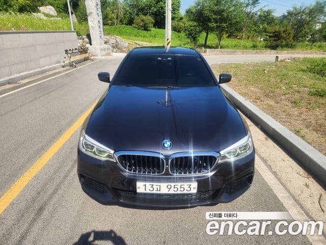 BMW 5 Series 2018 — Şəkil 15/20