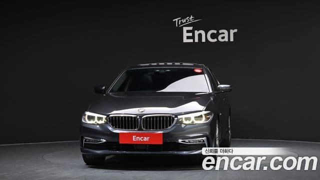 BMW 5 Series 2018 — ფოტო 3/20