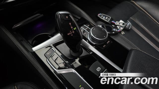 BMW 5 Series 2018 — ფოტო 9/20