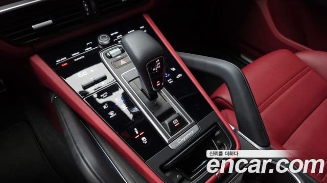 Porsche Cayenne 2023 — Şəkil 9/20