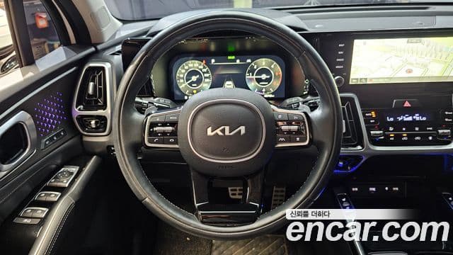 Kia Sorento 2023 — Фото 16/20