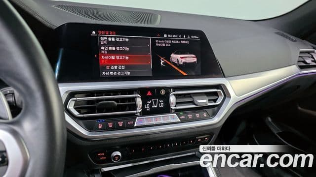 BMW 4 Series 2022 — ფოტო 16/20