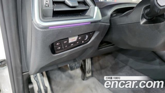 BMW 4 Series 2022 — ფოტო 18/20