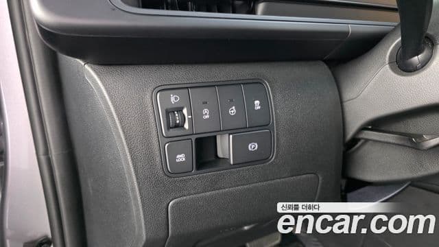 Hyundai Staria 2023 — Şəkil 17/20