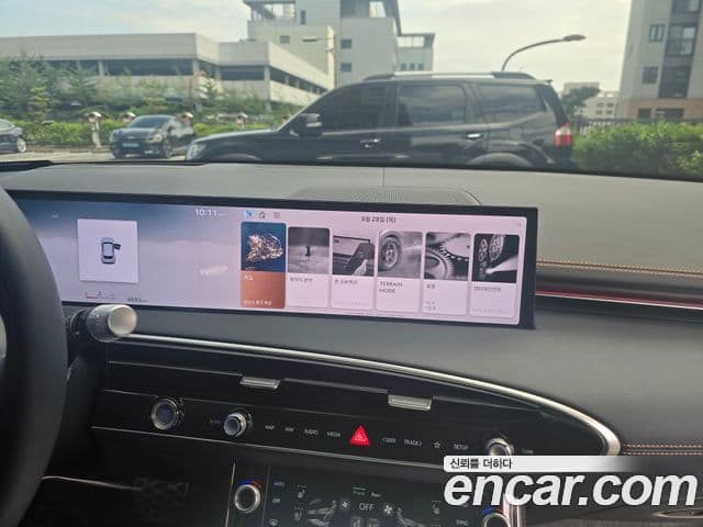 Genesis GV70 2024 — Şəkil 16/19