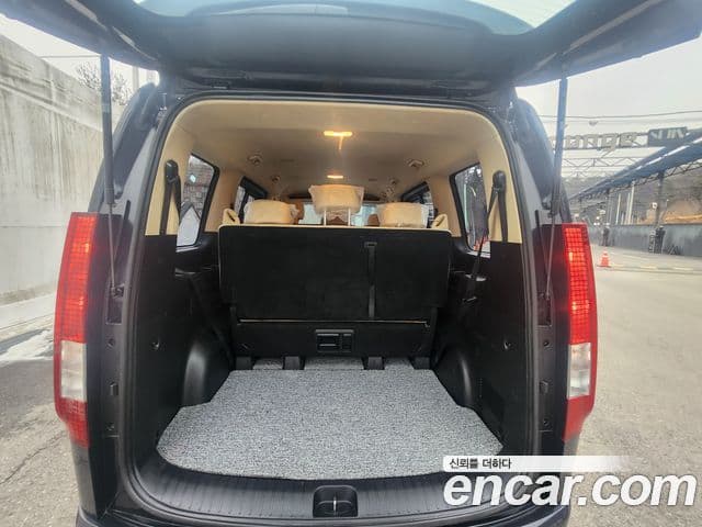 Hyundai Staria 2021 — ფოტო 6/20
