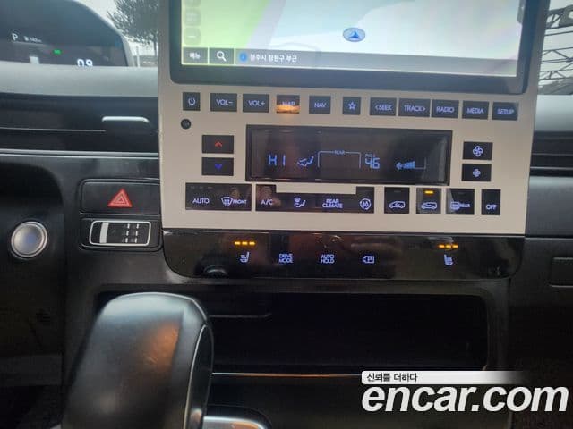 Hyundai Staria 2021 — ფოტო 13/20