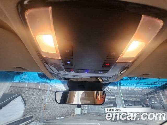 Hyundai Staria 2021 — ფოტო 15/20