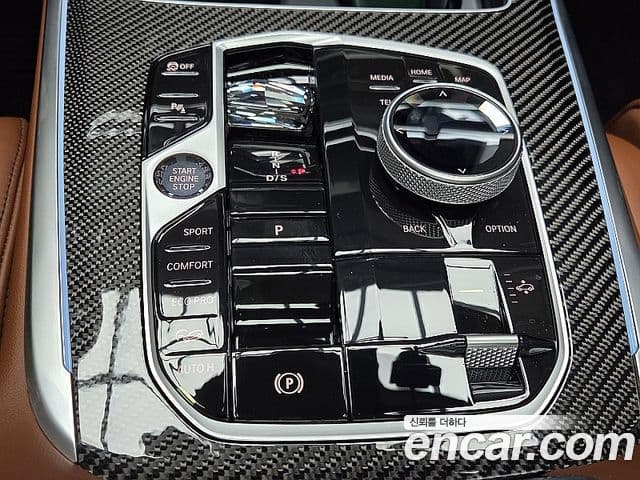 BMW X7 2025 — ფოტო 8/20