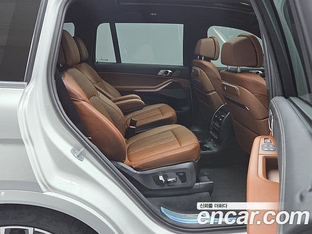 BMW X7 2025 — ფოტო 15/20