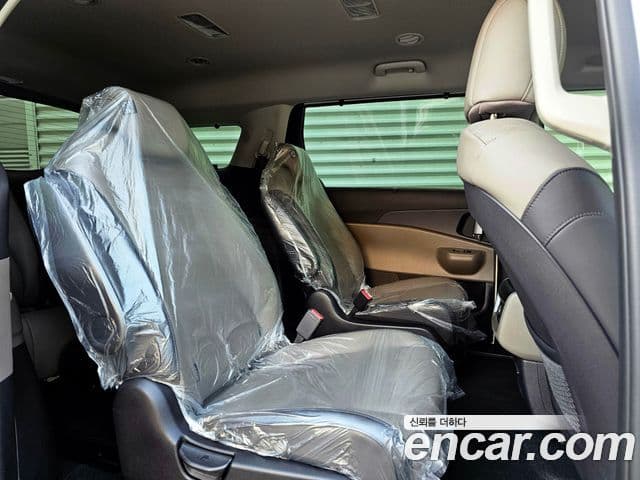 Kia Carnival 2024 — Şəkil 14/20