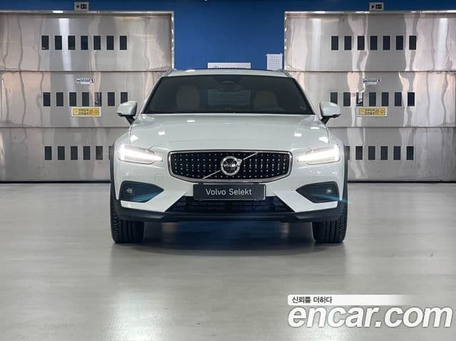 Volvo V60 Cross Country 2026 — Şəkil 2/20