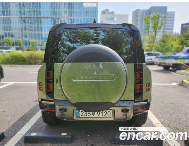 Land Rover Defender 2024 — ფოტო 2/20