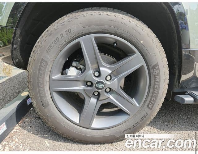 Land Rover Defender 2024 — ფოტო 18/20