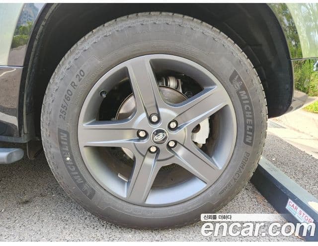 Land Rover Defender 2024 — ფოტო 19/20