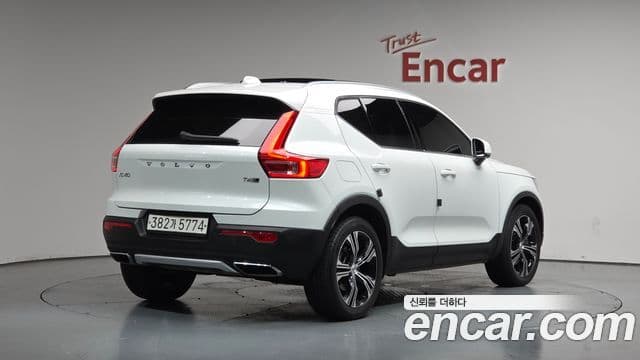 Volvo XC40 2020 — Şəkil 2/20