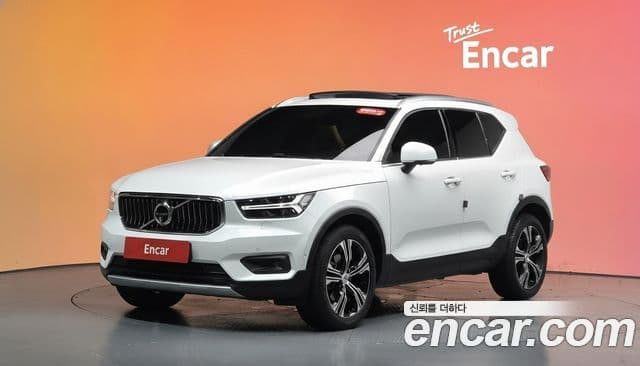 Volvo XC40 2020 — Şəkil 1/20