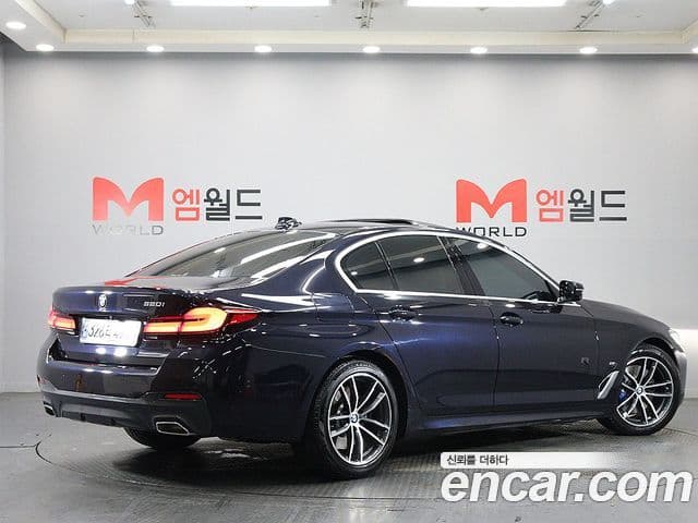 BMW 5 Series 2021 — ფოტო 19/20