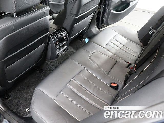 BMW 5 Series 2021 — ფოტო 11/20