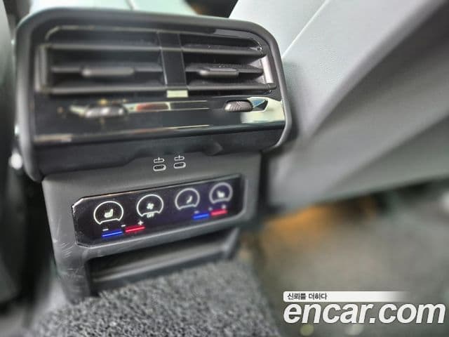 BMW 5 Series 2023 — ფოტო 8/20