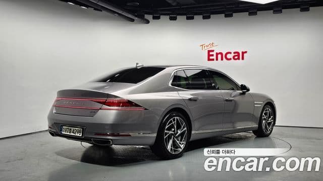 Genesis G90 2022 — Şəkil 2/20