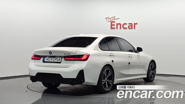 BMW 3 Series 2023 — ფოტო 2/20