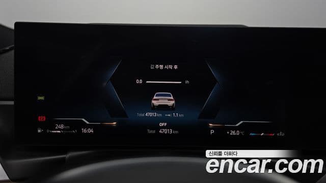 BMW 3 Series 2023 — ფოტო 8/20
