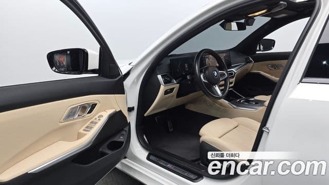 BMW 3 Series 2023 — ფოტო 10/20