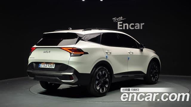 Kia Sportage 2022 — ფოტო 2/20
