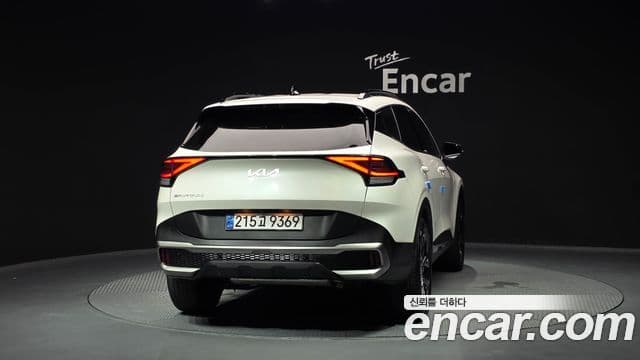 Kia Sportage 2022 — ფოტო 4/20