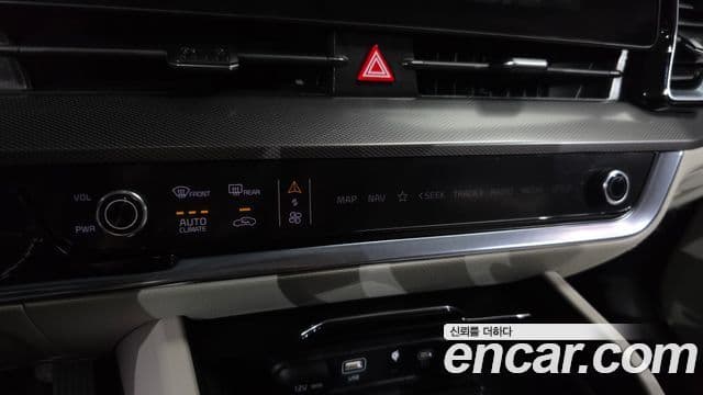 Kia Sportage 2022 — ფოტო 16/20