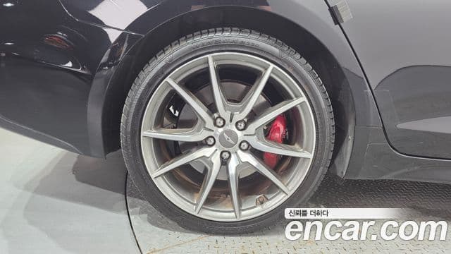 Genesis G70 2019 — ფოტო 4/20