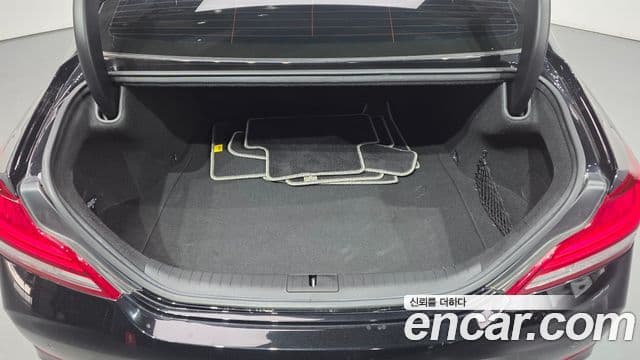 Genesis G70 2019 — ფოტო 17/20