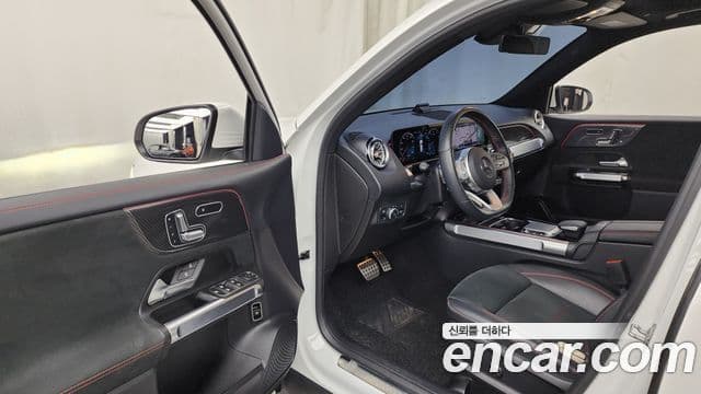 Mercedes-Benz GLB-Class 2021 — Şəkil 10/20