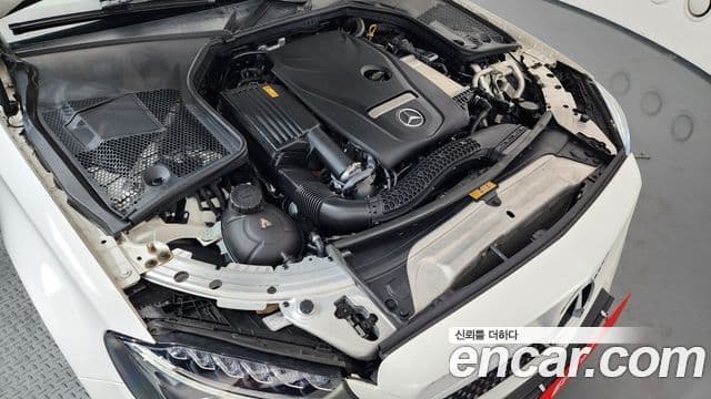 Mercedes-Benz C-Class 2018 — ფოტო 6/20