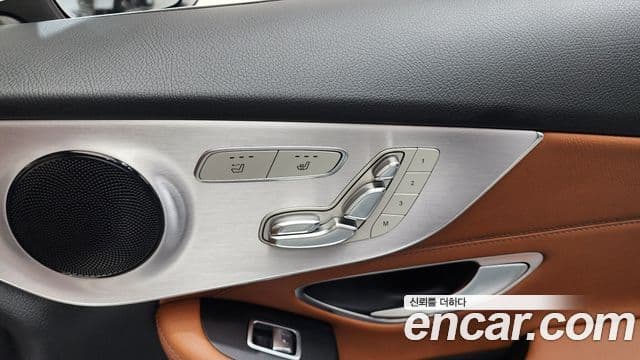 Mercedes-Benz C-Class 2018 — ფოტო 18/20