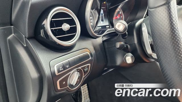 Mercedes-Benz C-Class 2018 — Photo 14/33