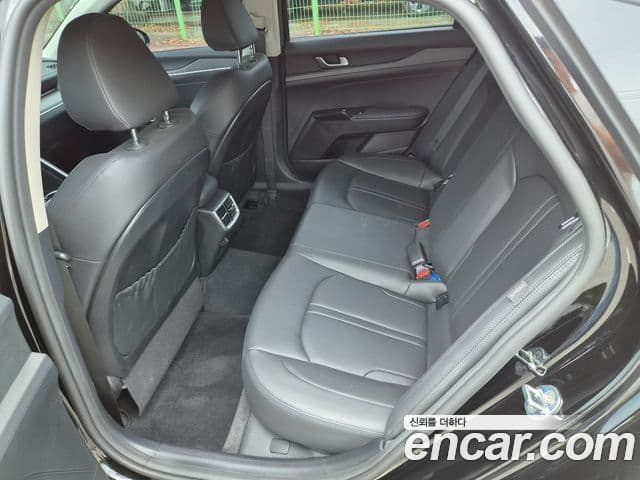 Kia K5 2022 — фото 10 из 20