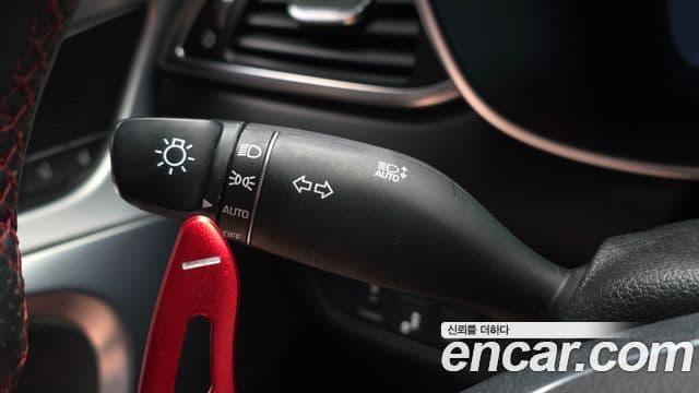 Genesis G70 2019 — Photo 29/34