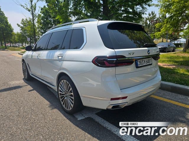 BMW X7 2023 — Photo 17/20