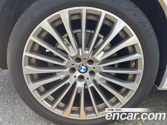 BMW X7 2023 — Photo 10/20