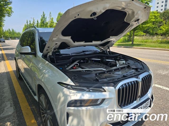 BMW X7 2023 — Photo 3/20