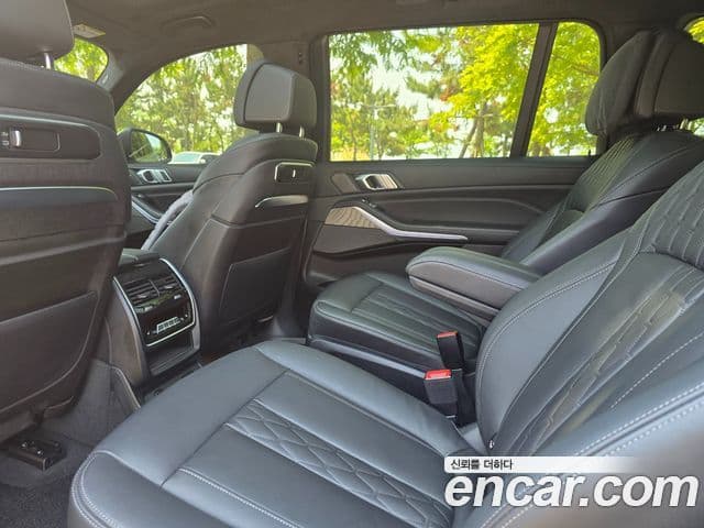 BMW X7 2023 — Photo 19/20