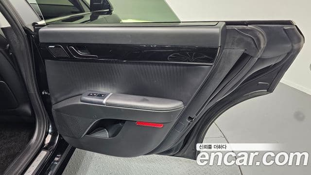 Hyundai Grandeur Hybrid 2023 — Photo 14/37