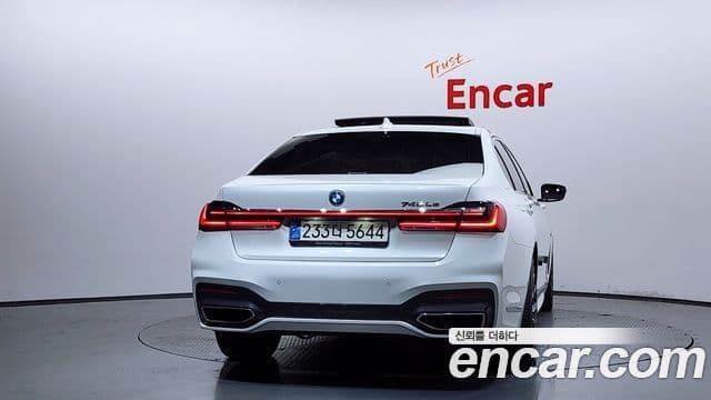 BMW 7 Series 2022 — Photo 7/20