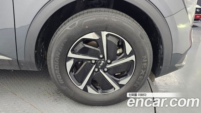 Kia Sportage 2022 — ფოტო 5/20