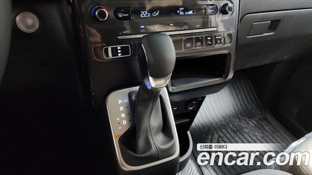Hyundai Staria 2026 — ფოტო 9/20
